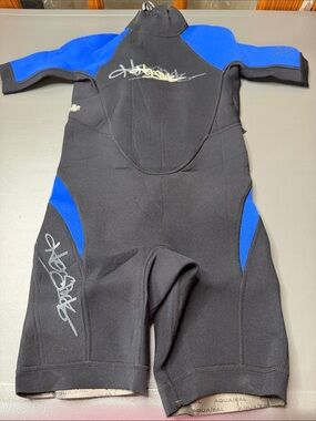 🌊 Kid’s Ho Sports Shorty Wetsuit - Black and Blue. Size: 8 EUC